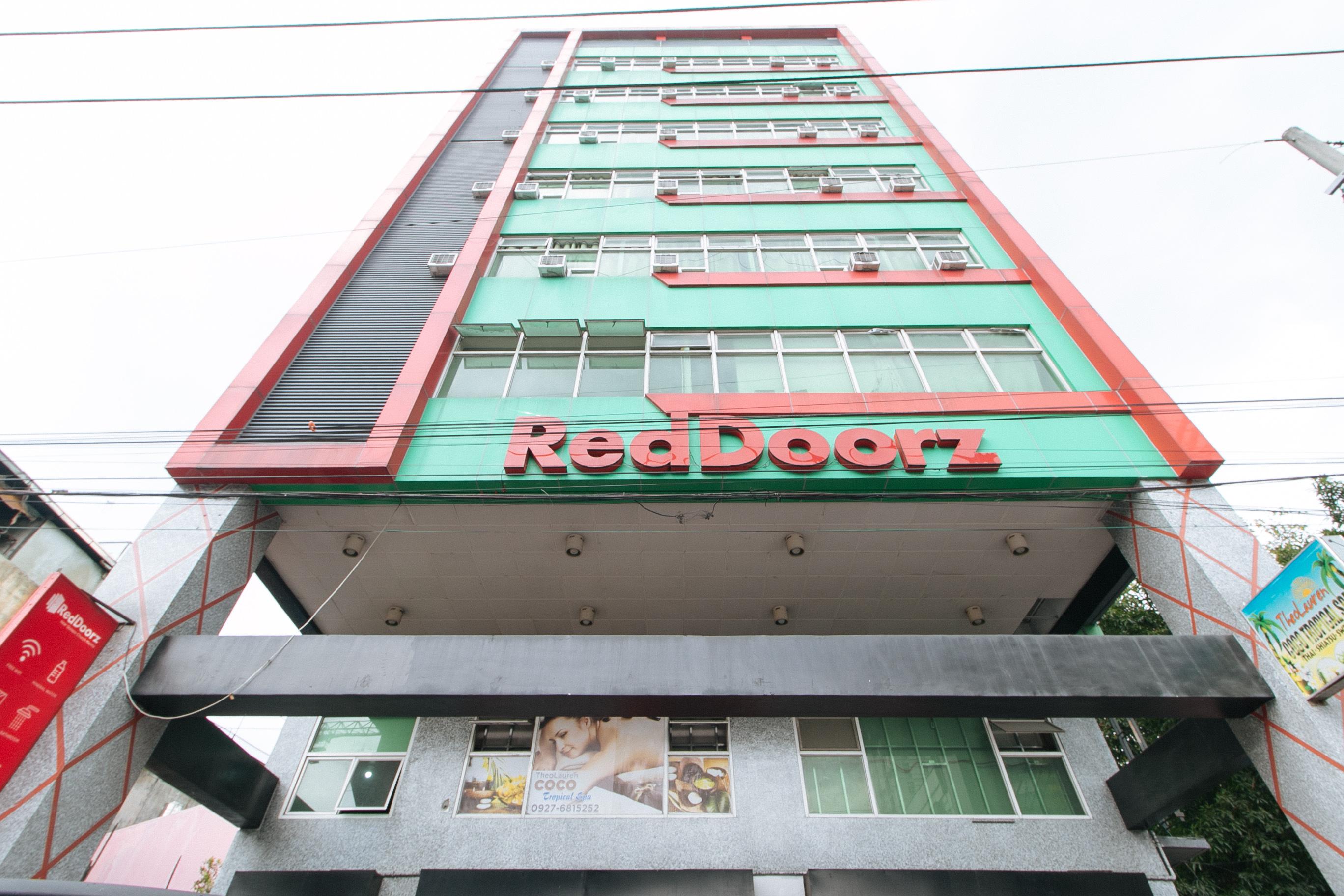 Reddoorz Near Quiapo Church مانيلا المظهر الخارجي الصورة
