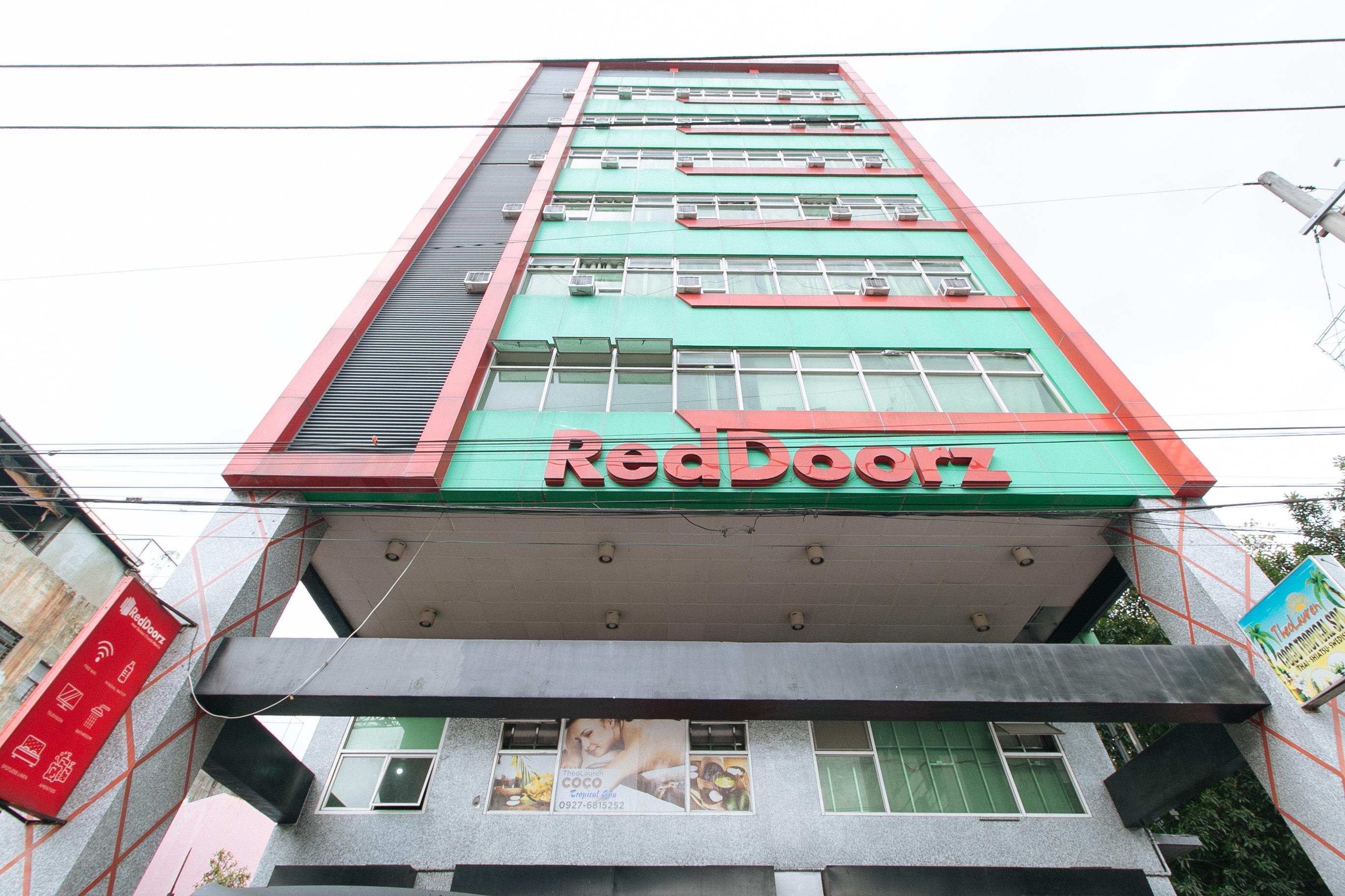 Reddoorz Near Quiapo Church مانيلا المظهر الخارجي الصورة